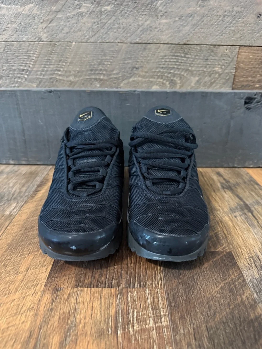 Nike Air Max Plus TN SE Black Metallic Gold (GS) Size 6.5Y Good Condition